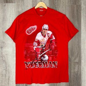 Vintage 90's Detroit Red Wings Steve Yzerman Tee - Hockey
